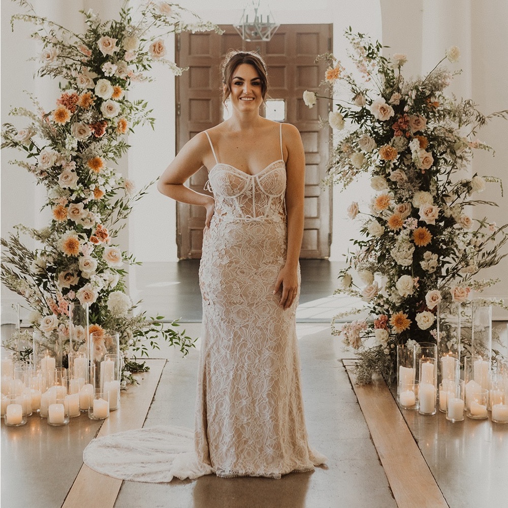 Blue by Enzoani Wedding Dress Rebel